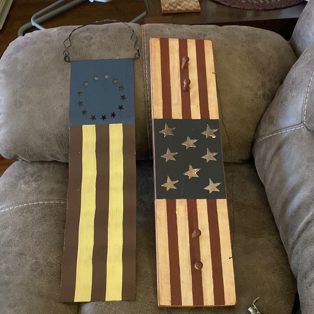 Primitive flag decor